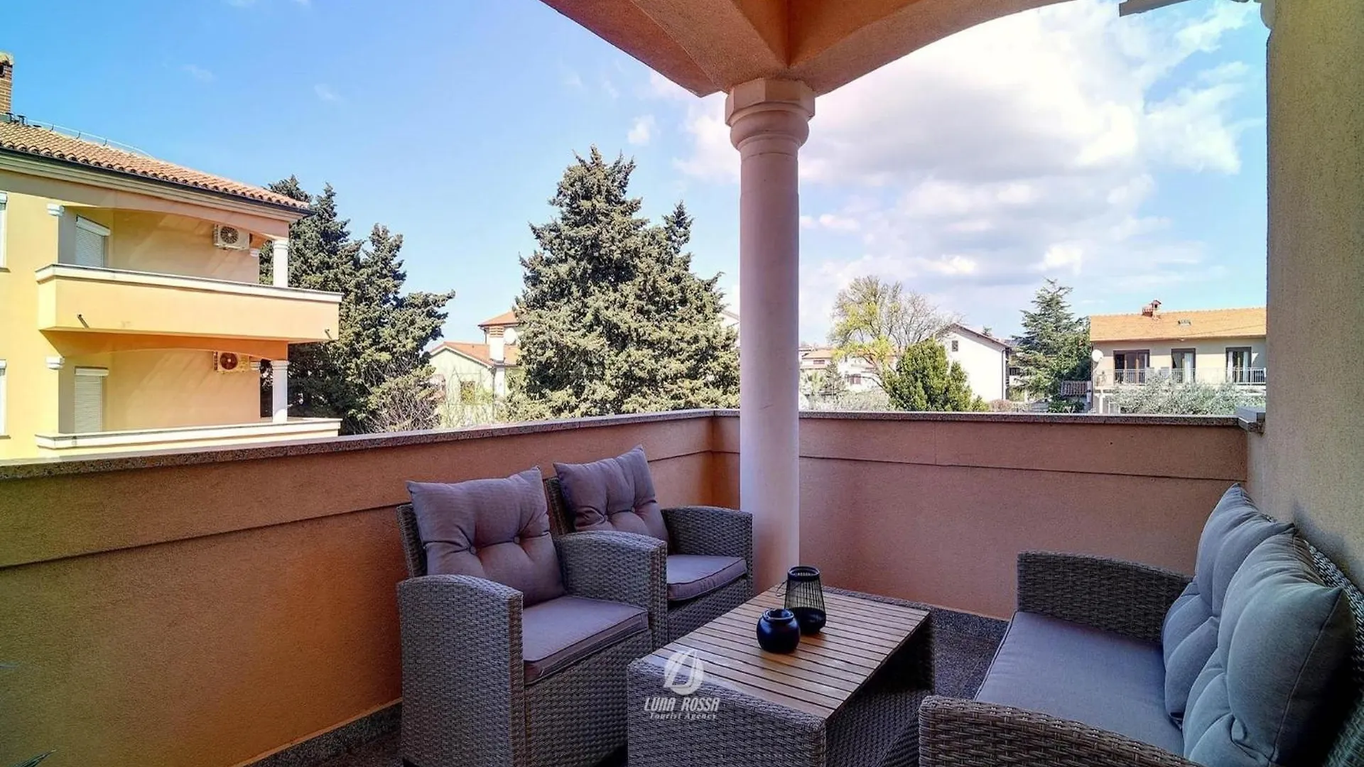 Comfortable Home With Private Covered Balcony Medulin